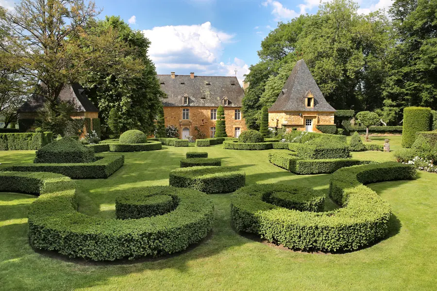 Manor of Eyrignac and its gardens